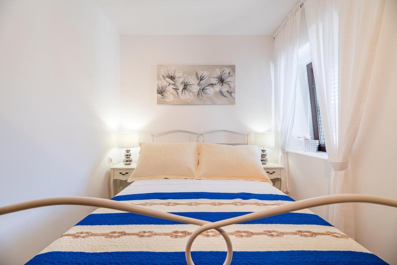 Ana Apartment Baska  Bagian luar foto