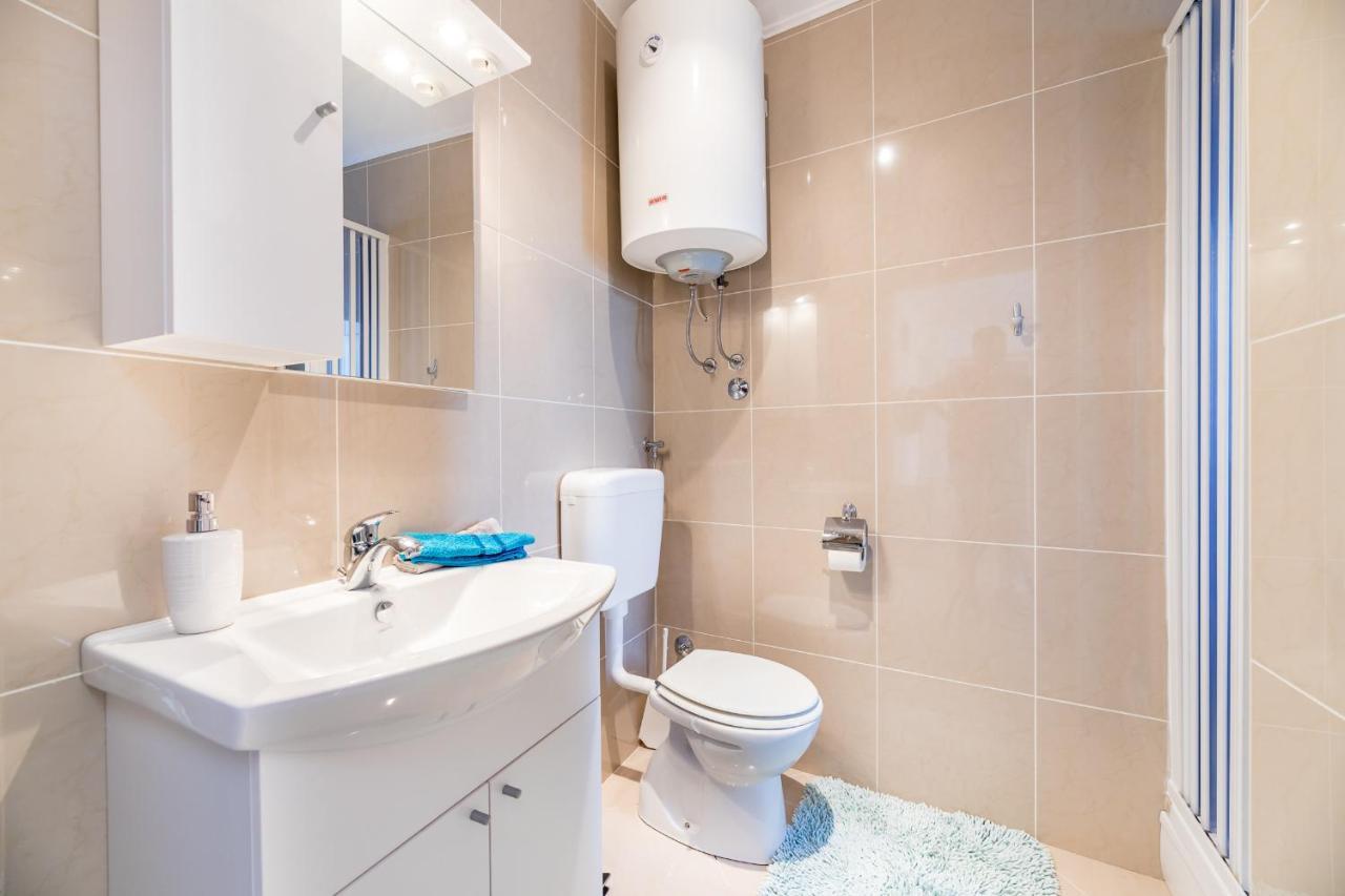 Ana Apartment Baska  Bagian luar foto