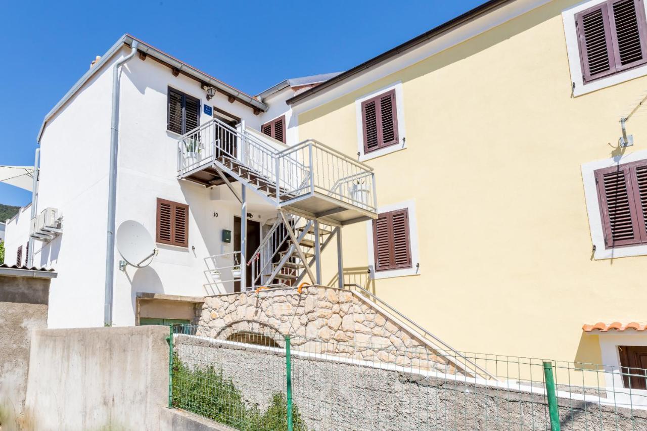 Ana Apartment Baska  Bagian luar foto